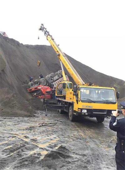 岢岚上犹道路救援